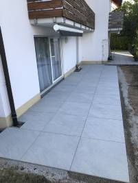 neue Terrassenplatten verlegt